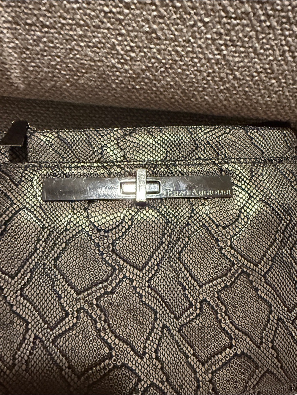 Enzo Angiolini Black Pewter Snakeskin Crossbody Bag - Picture 2 of 7